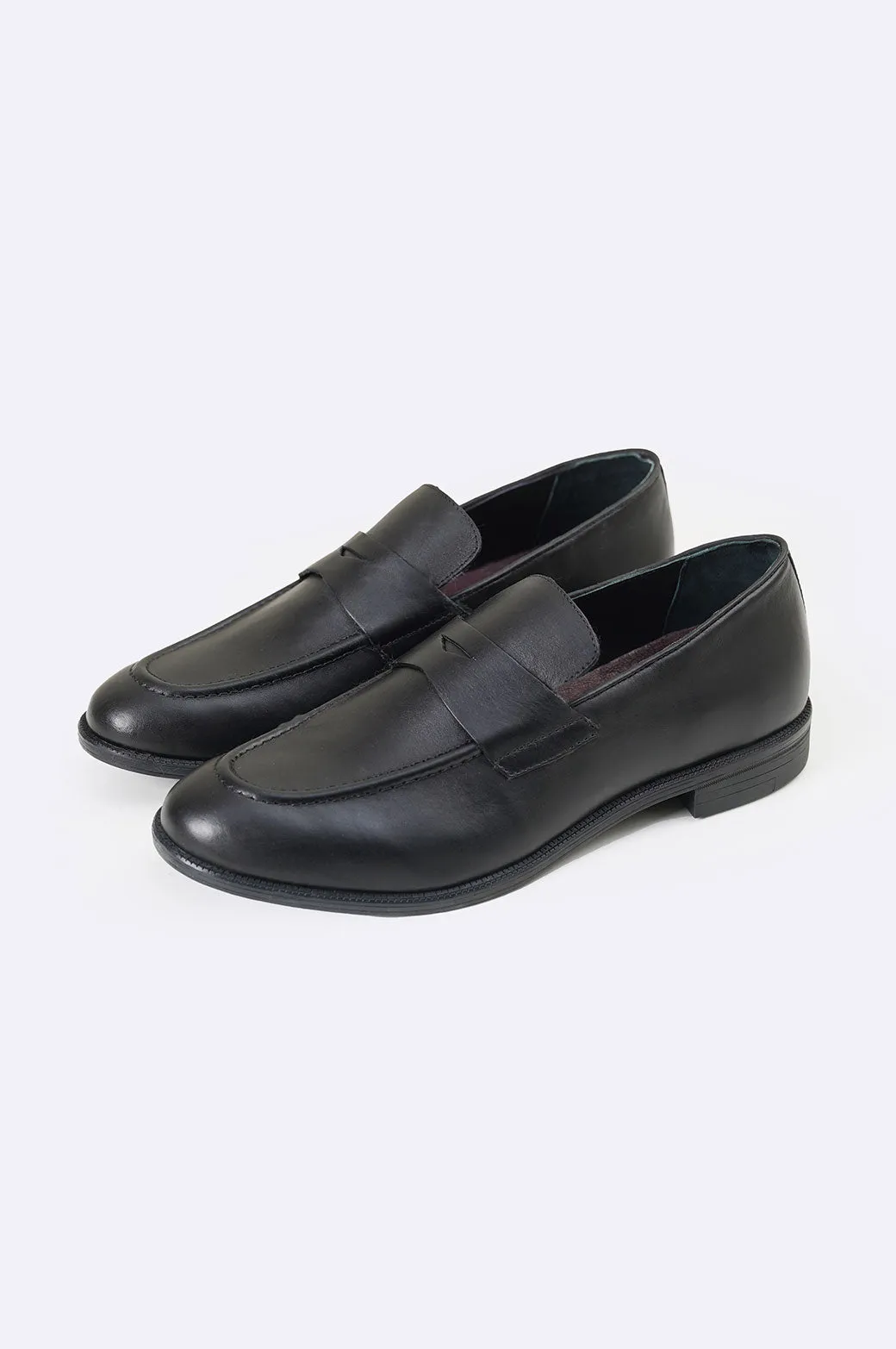 CLASSIC LEATHER LOAFERS