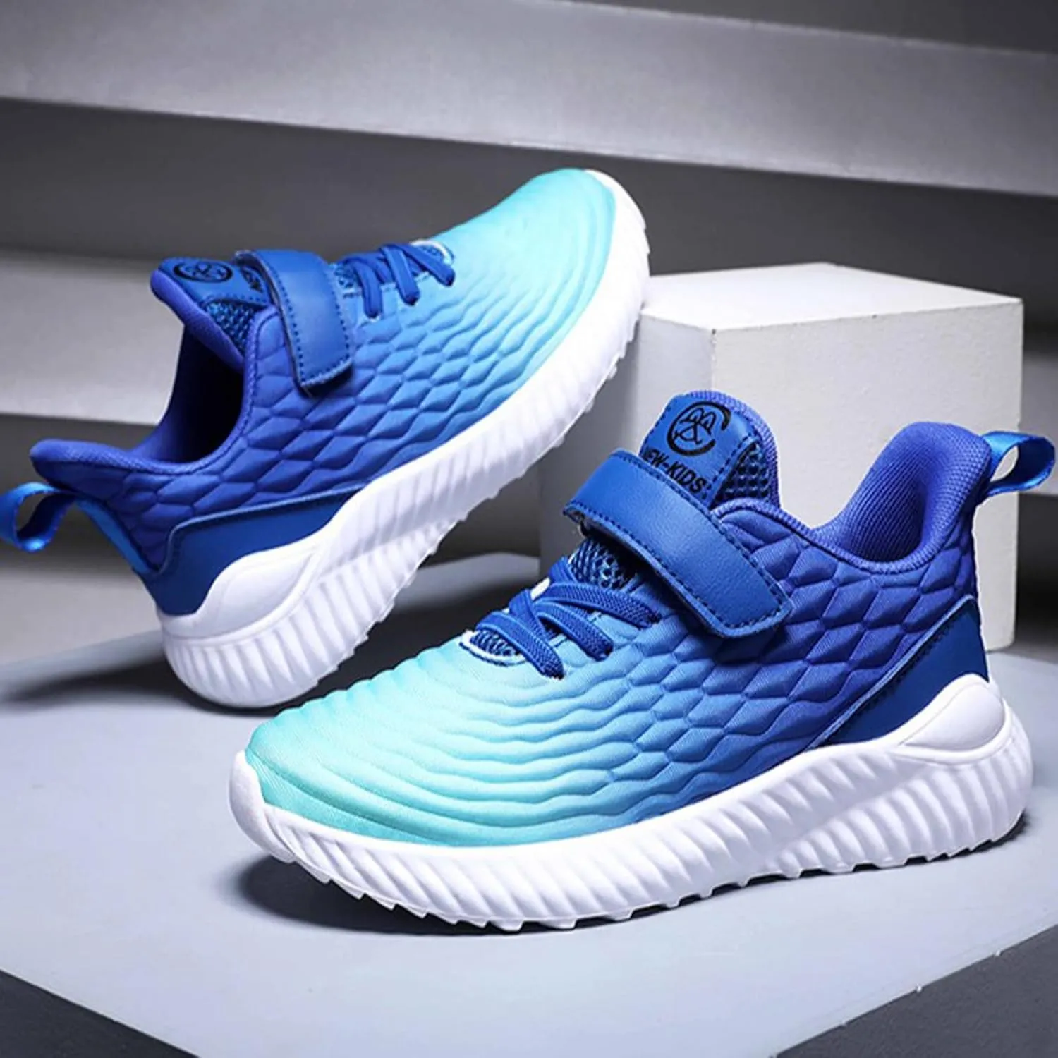 Kids Shoes Boys Girls Fashion Sneakers Breathable Lightweight Anti-Slip Athletic Footwear