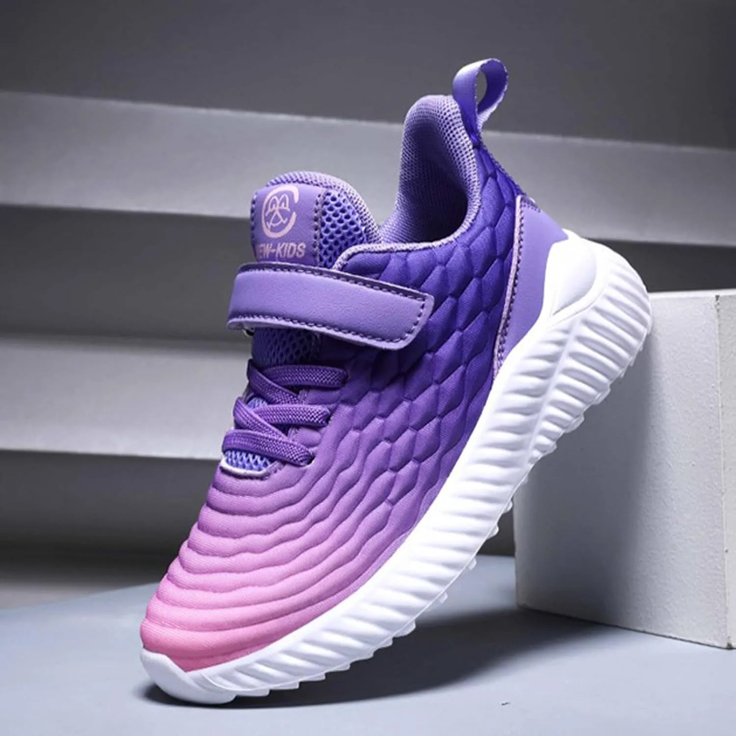 Kids Shoes Boys Girls Fashion Sneakers Breathable Lightweight Anti-Slip Athletic Footwear