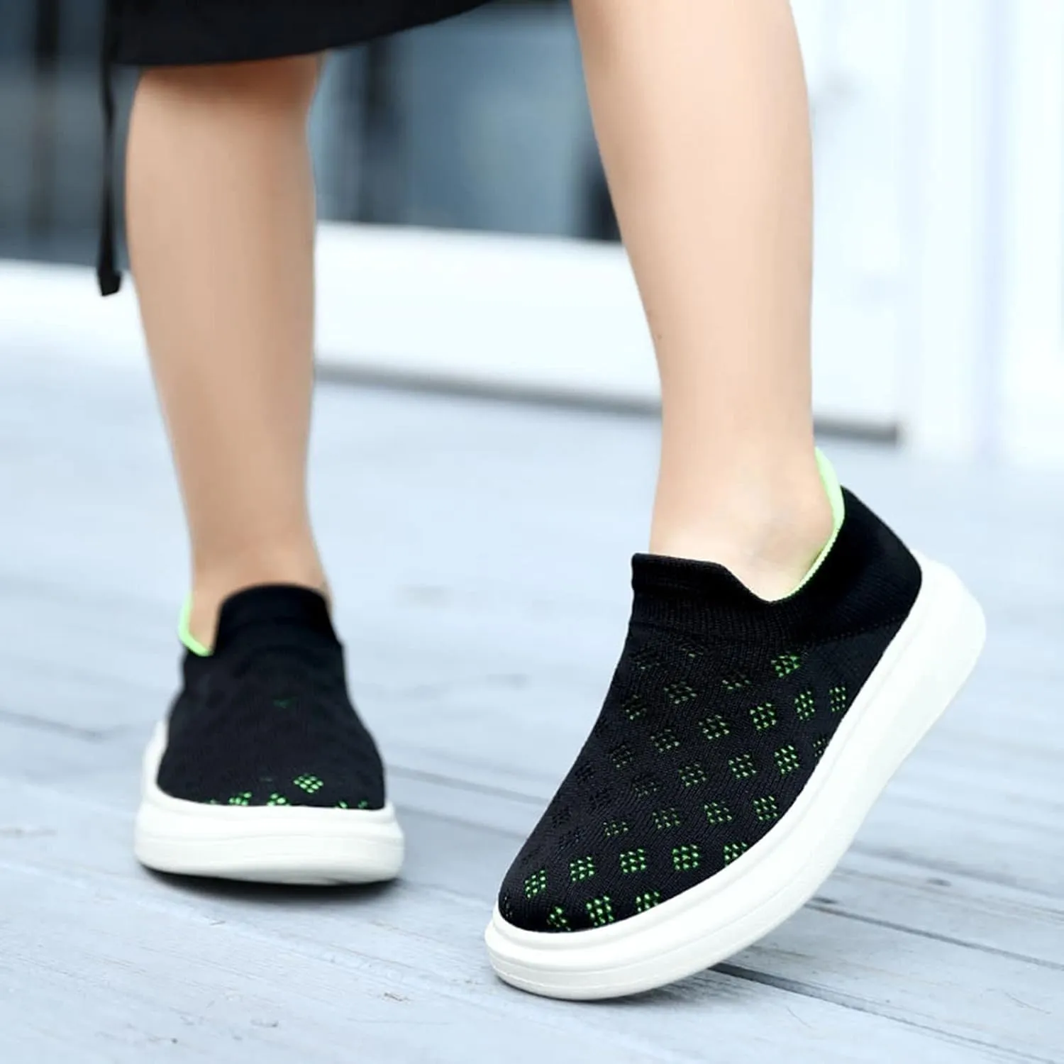 Kids Sneakers Boys Mesh Lightweight Breathable Fashion Casual Shoes Slip On Outdoor Sports Shoes Running Sports Sneakers