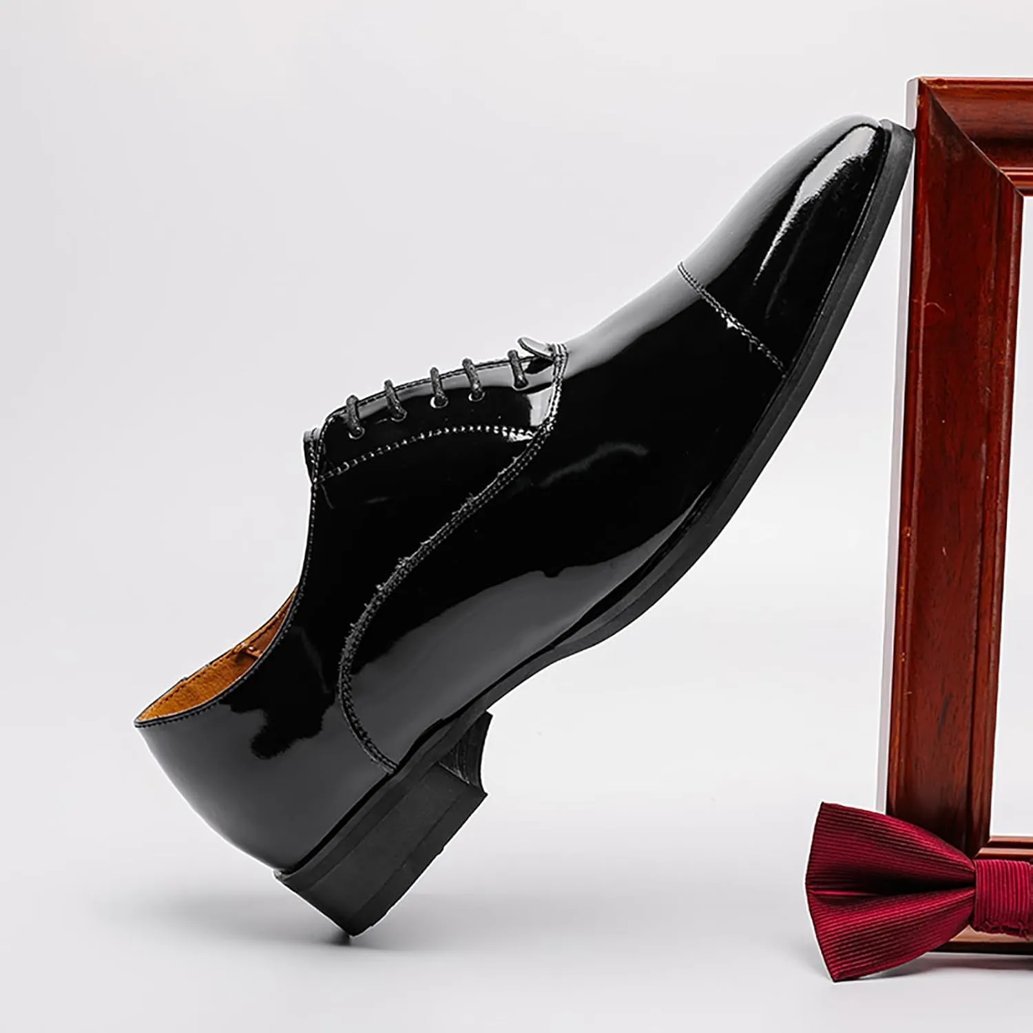 Men's Casual Driving Shoes Patent Leather Cap Toe Non-Slip Formal Tuxedo Shoes Business Party Leather Oxford